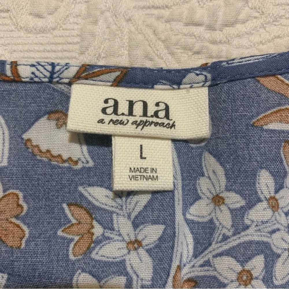 A.N.A. Blue Floral/Leaf Print Faux Wrap 3/4 Flare Sleeve V-Neck Casual Blouse - Picture 3 of 6